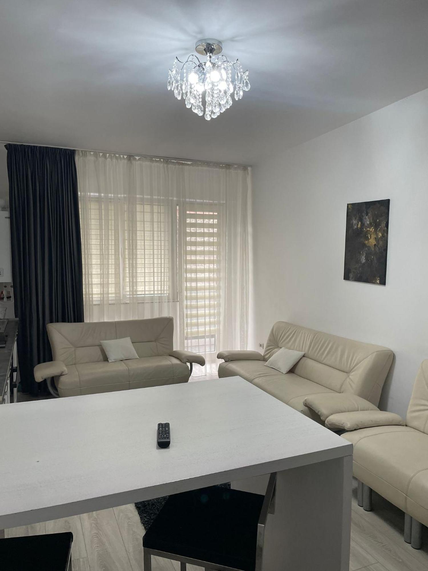 Cozy Deluxe In Centre Of Historical Suceava