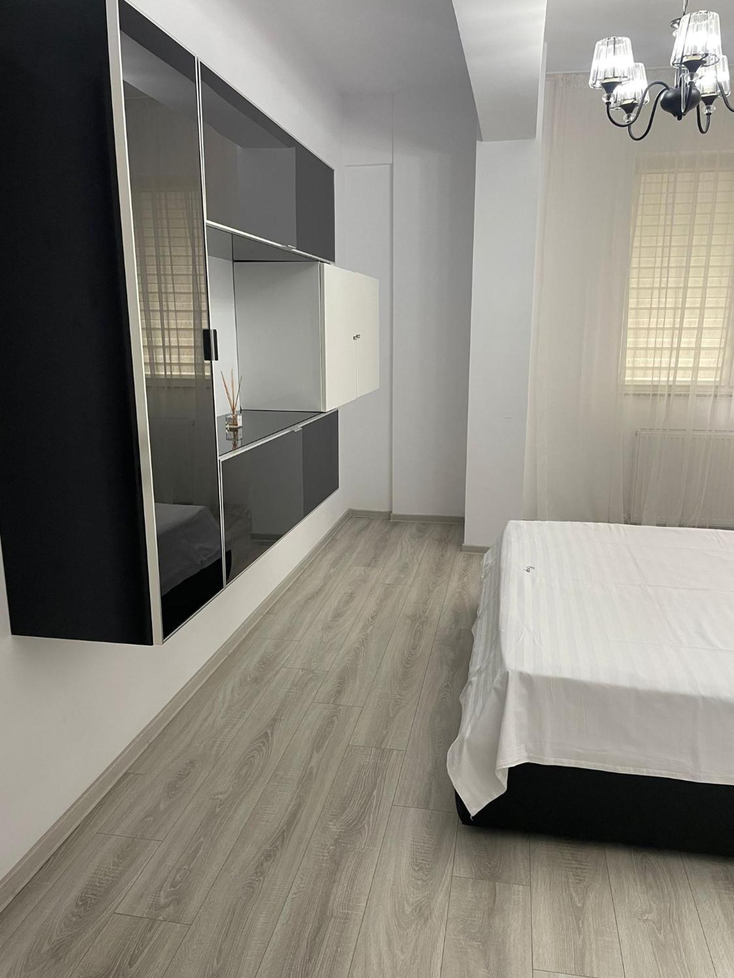 Apartment Cozy Deluxe In Centre Of Historical Suceava