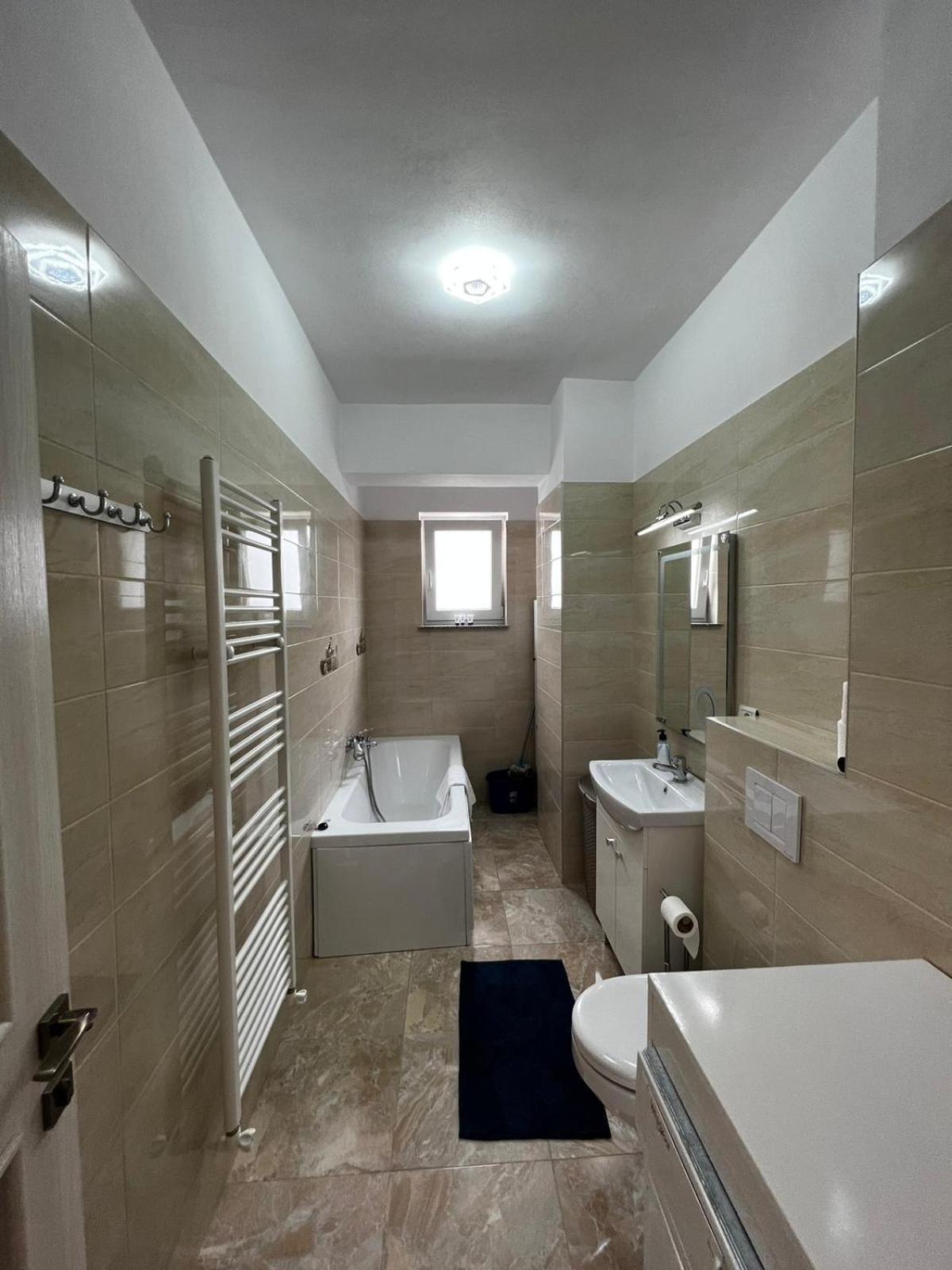 Cozy Deluxe In Centre Of Historical Apartment *